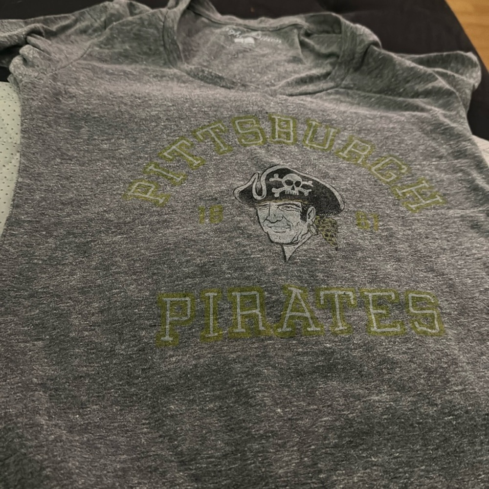 MLB Pittsburgh Pirates shirt top